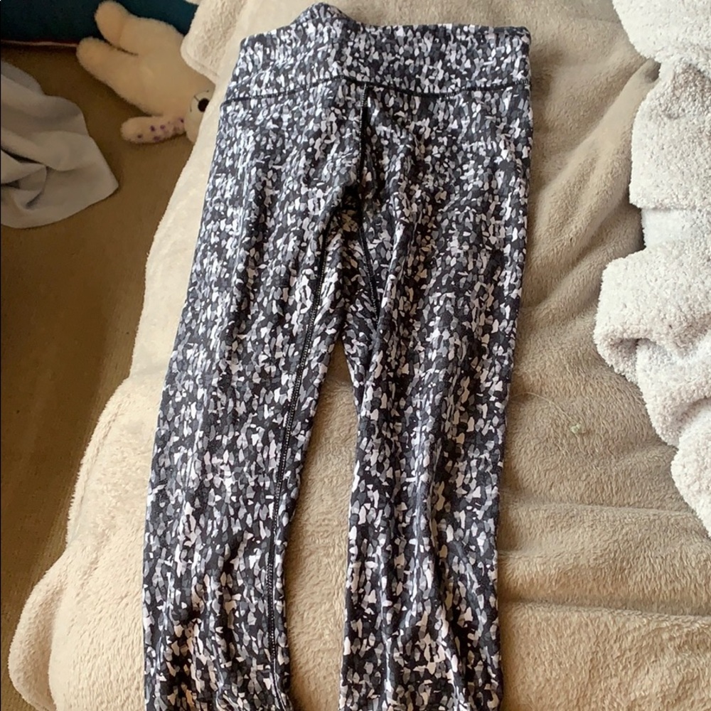 Fabletics Black and White Leggings!